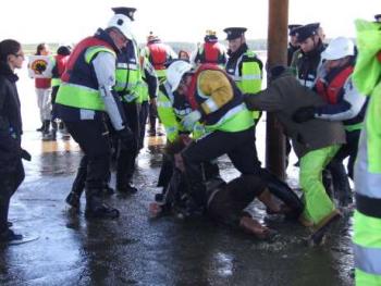 Shell to Sea protesters resist boreholes