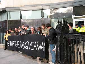Blockade of Shell HQ in Dublin